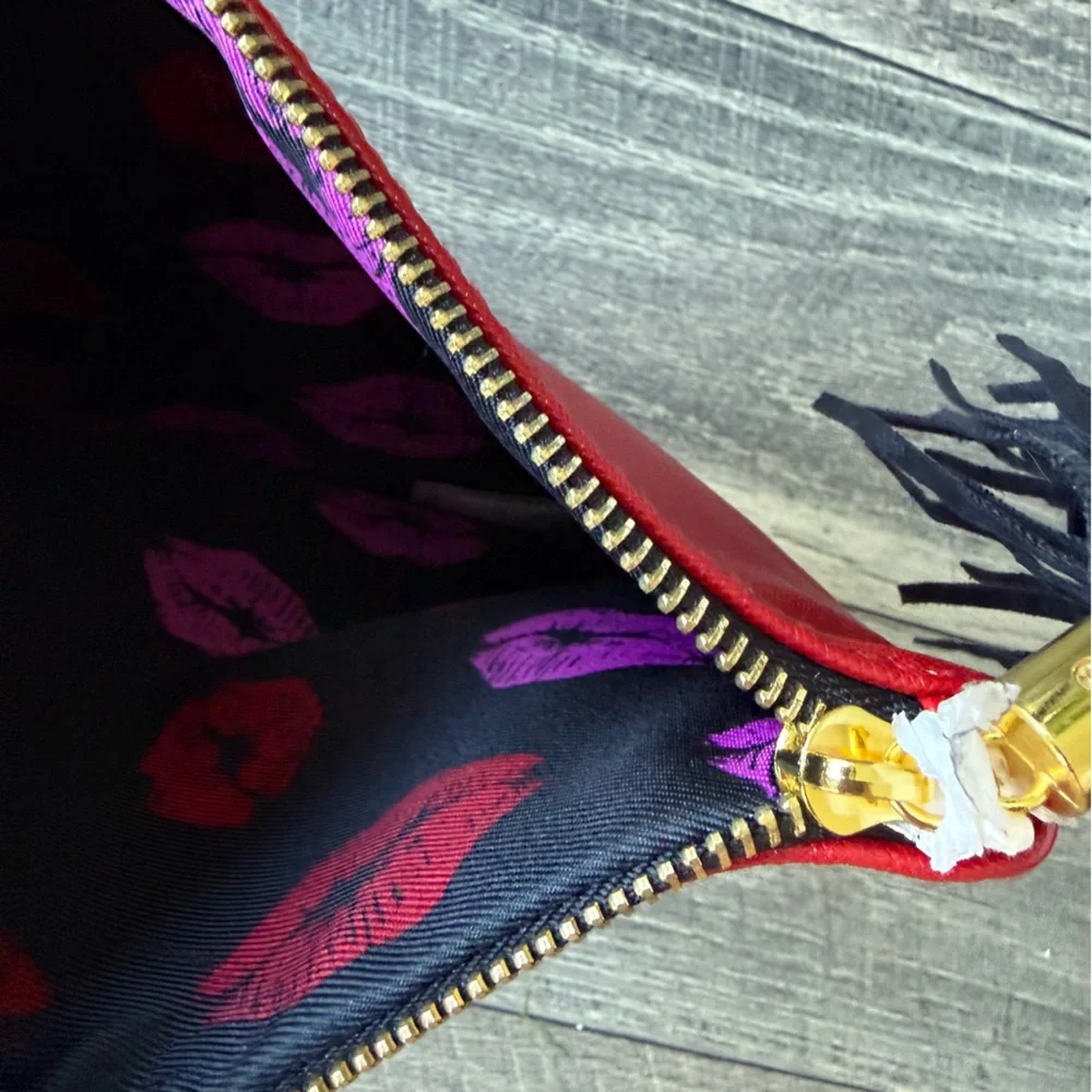 NWOT Red Black Makeup Cosmetic Bag Pouch Clutch Chic Lipstick Design